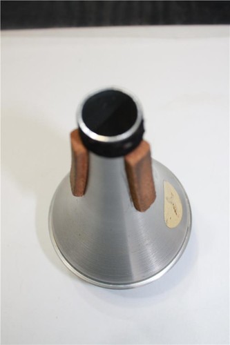 Straight mute trumpet - straight,