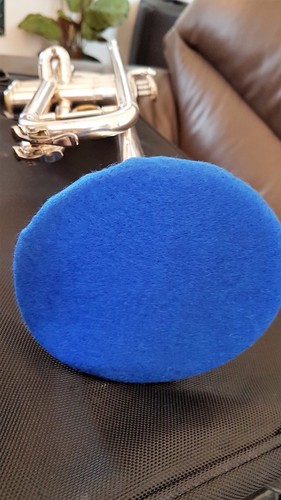 Blue trumpet felt mute - -, warm
